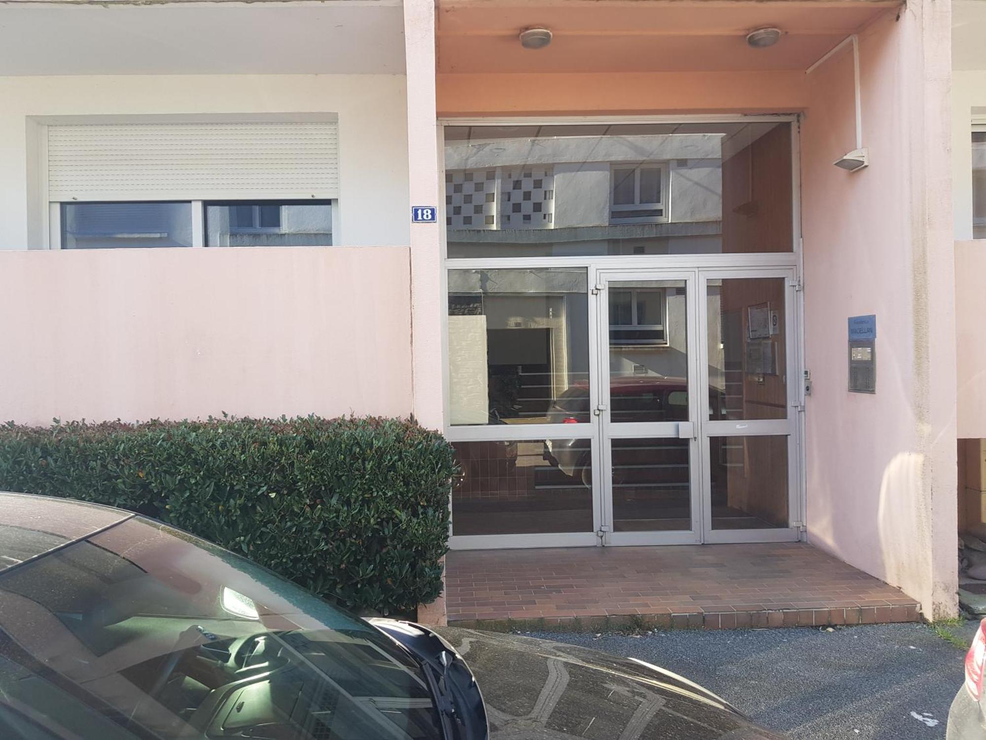 Grand Studio Avec Parking A 10 Minutes Des Plages Лорьян Экстерьер фото